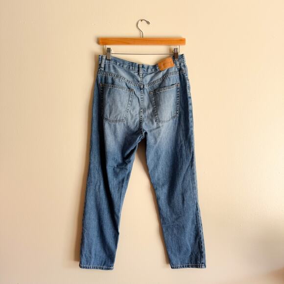 Everlane Light Wash Lightweight Relaxed Jeans - 28 Regular - Picture 5 of 6